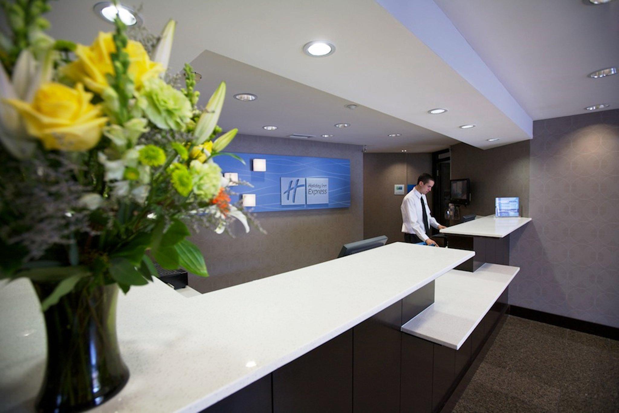 Holiday Inn Express San Diego Airport-Old Town By Ihg Buitenkant foto