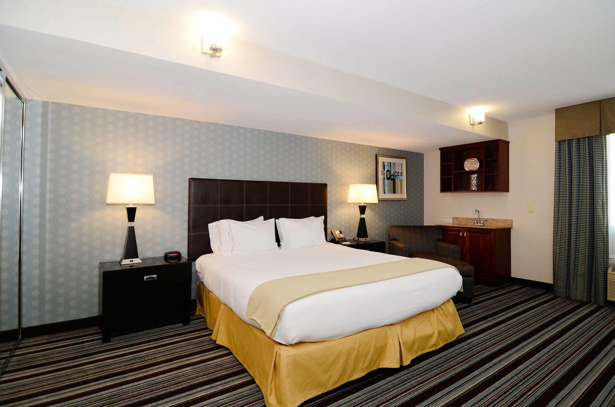 Holiday Inn Express San Diego Airport-Old Town By Ihg Buitenkant foto