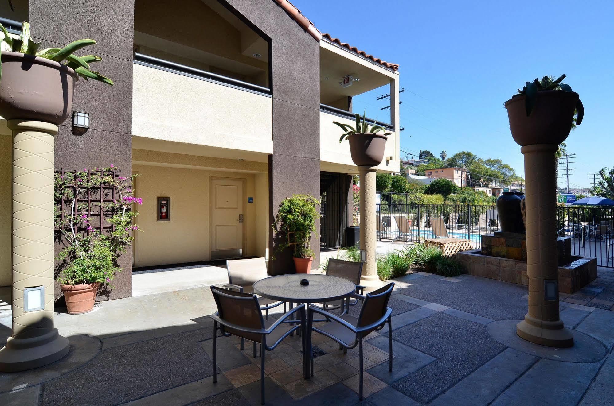 Holiday Inn Express San Diego Airport-Old Town By Ihg Buitenkant foto